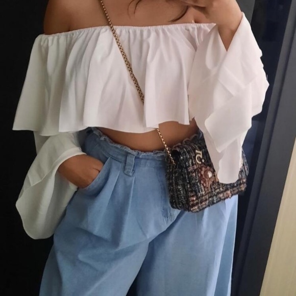 Boho Off Shoulder Ruffle Bell Long Sleeve Cropped Top - Picture 5 of 8